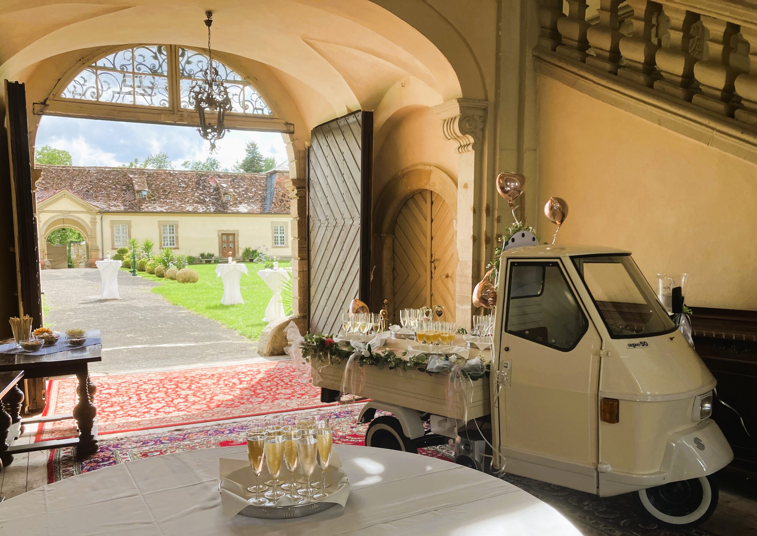 Treppenhaus_Ape_Sektempfang_by AB